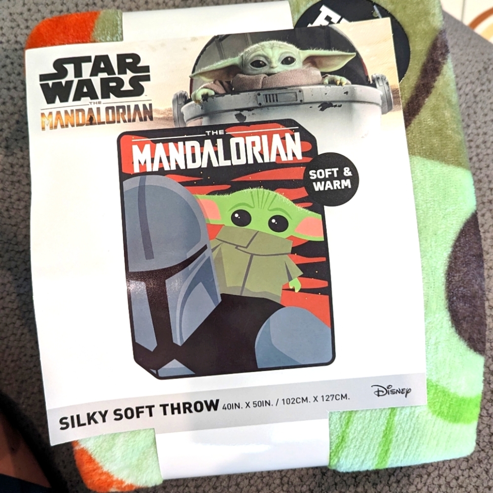 Throw blanket